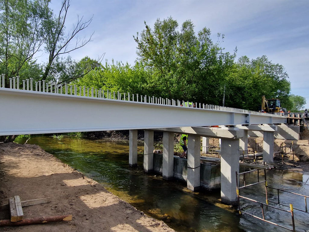Montaż konstrukcji stalowych