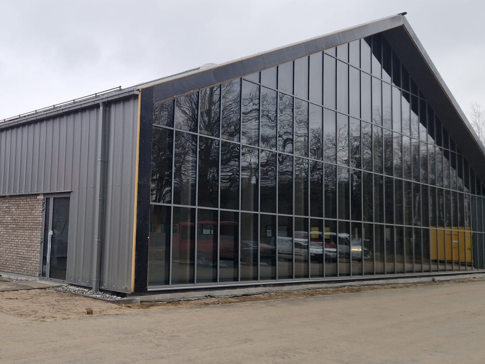 Obudowy hal przemysłowych